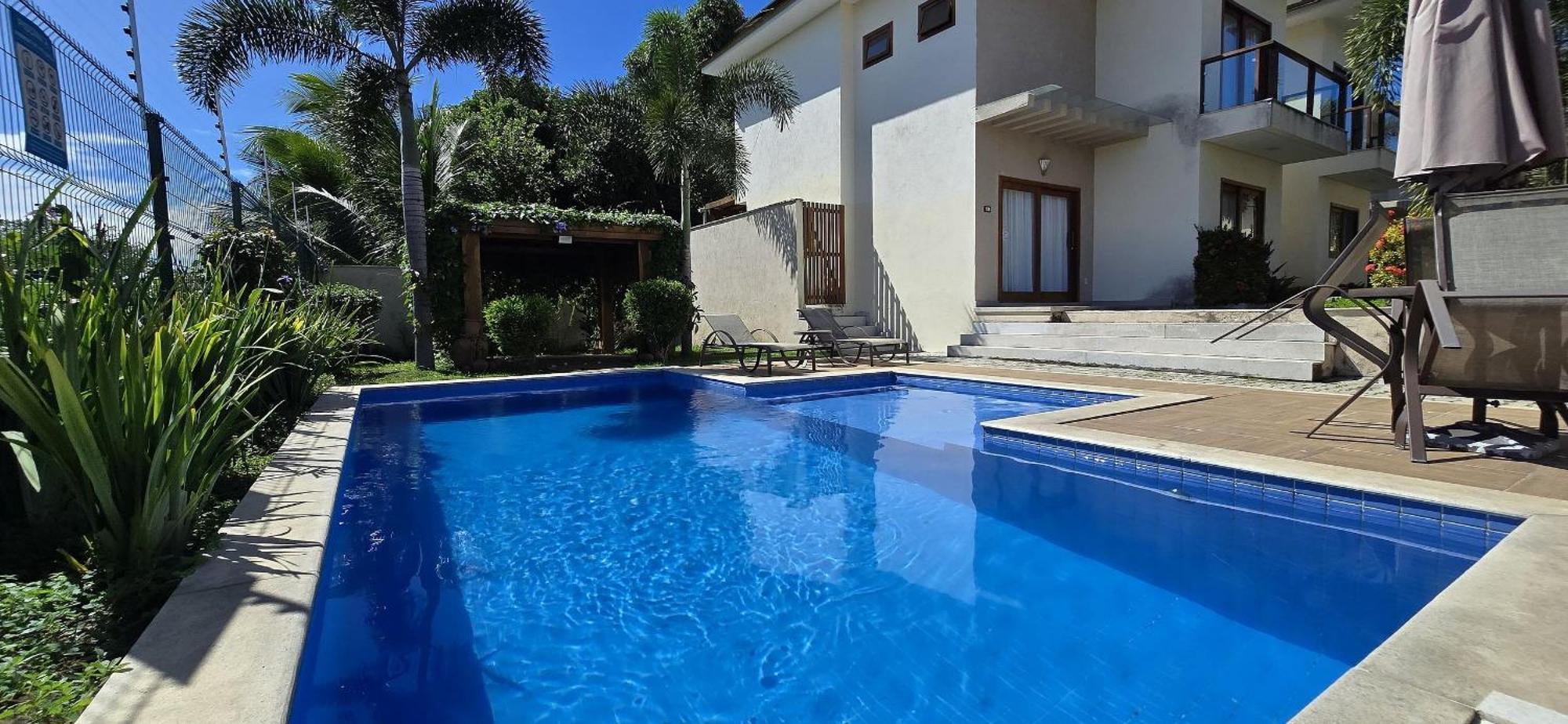 Apartamento Apto condomínio em Arraial d´Ajuda Bahia *