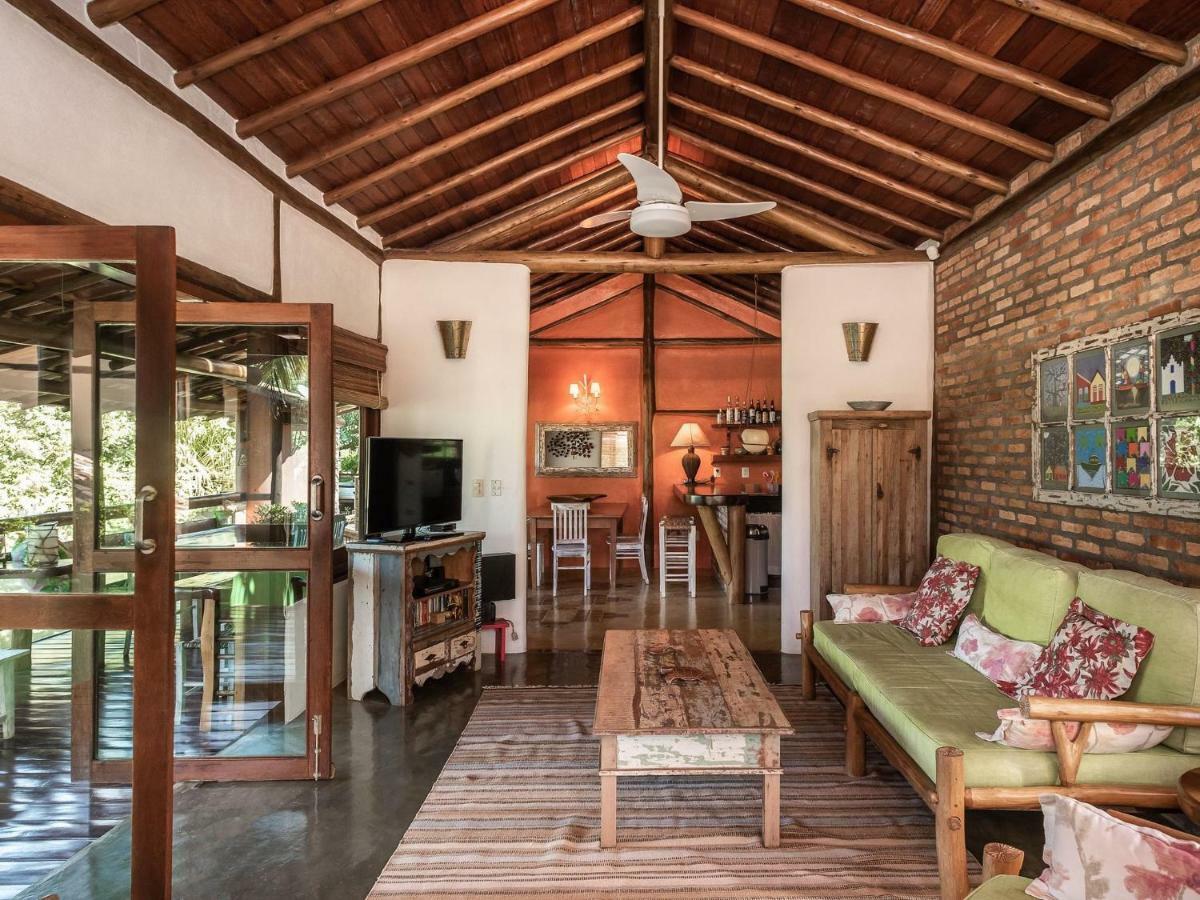 Suites Bangalo Chic Espelho Outeiro Acomodação com café da manhã  3*