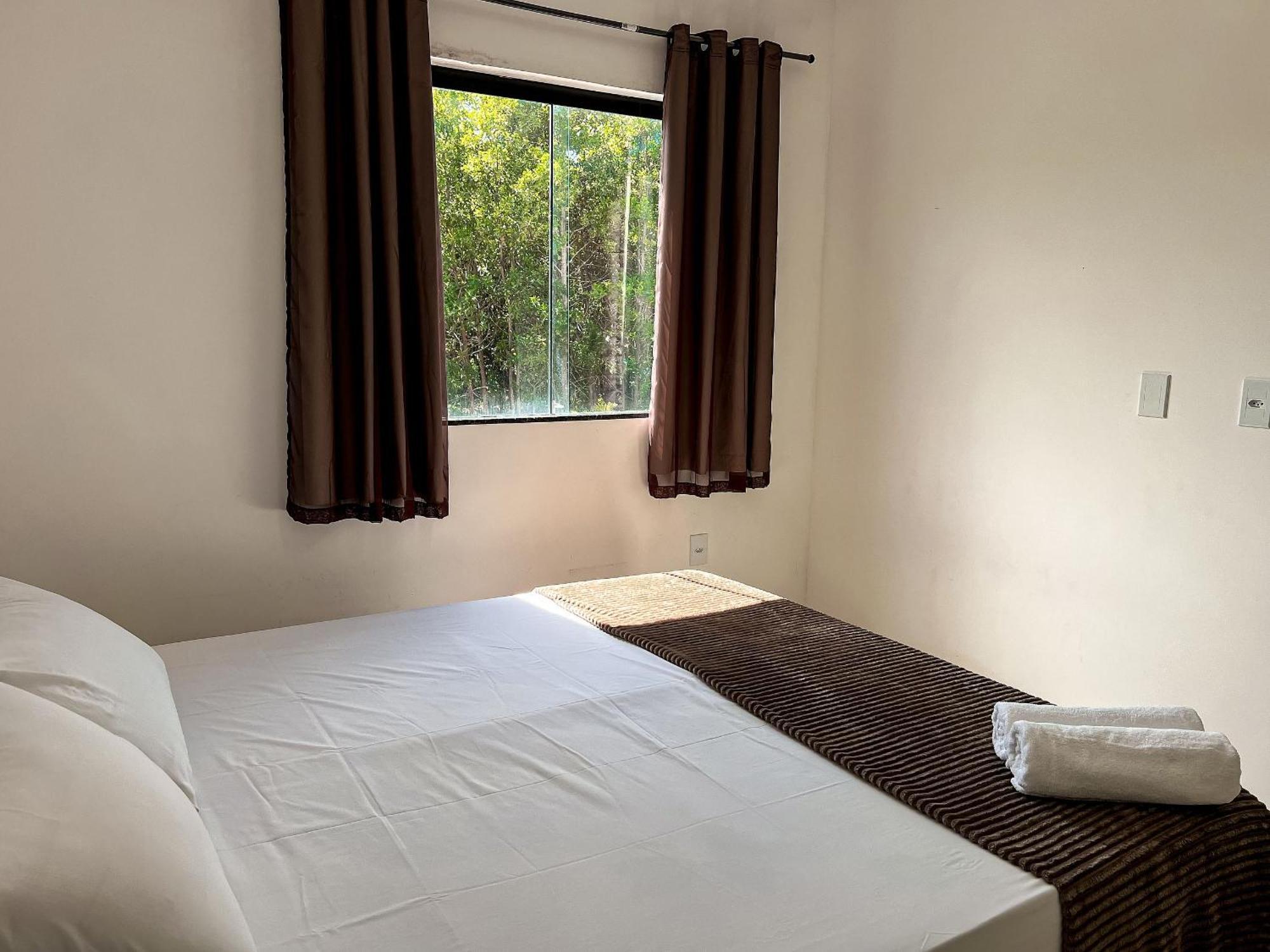 Taperapua Beachside Retreat: Poolside With Ocean-view Balcony *