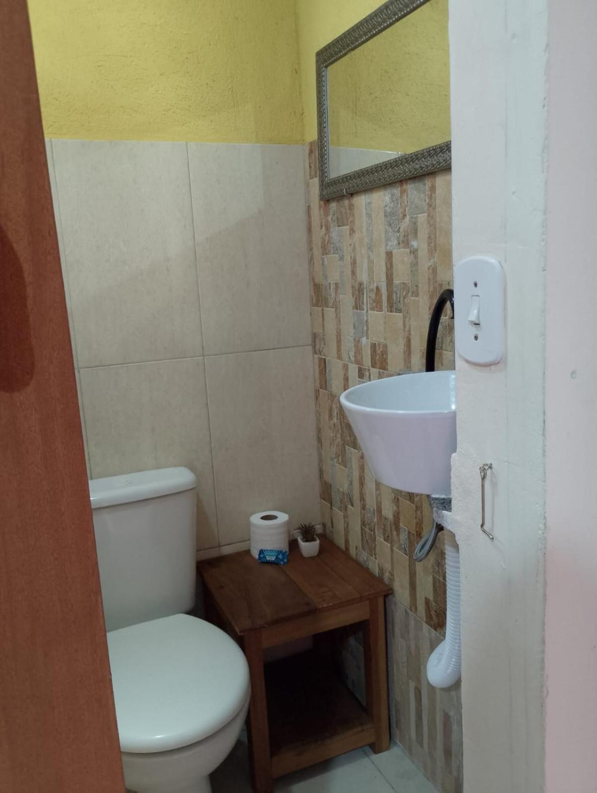 Tiwa E - 24h Hostel