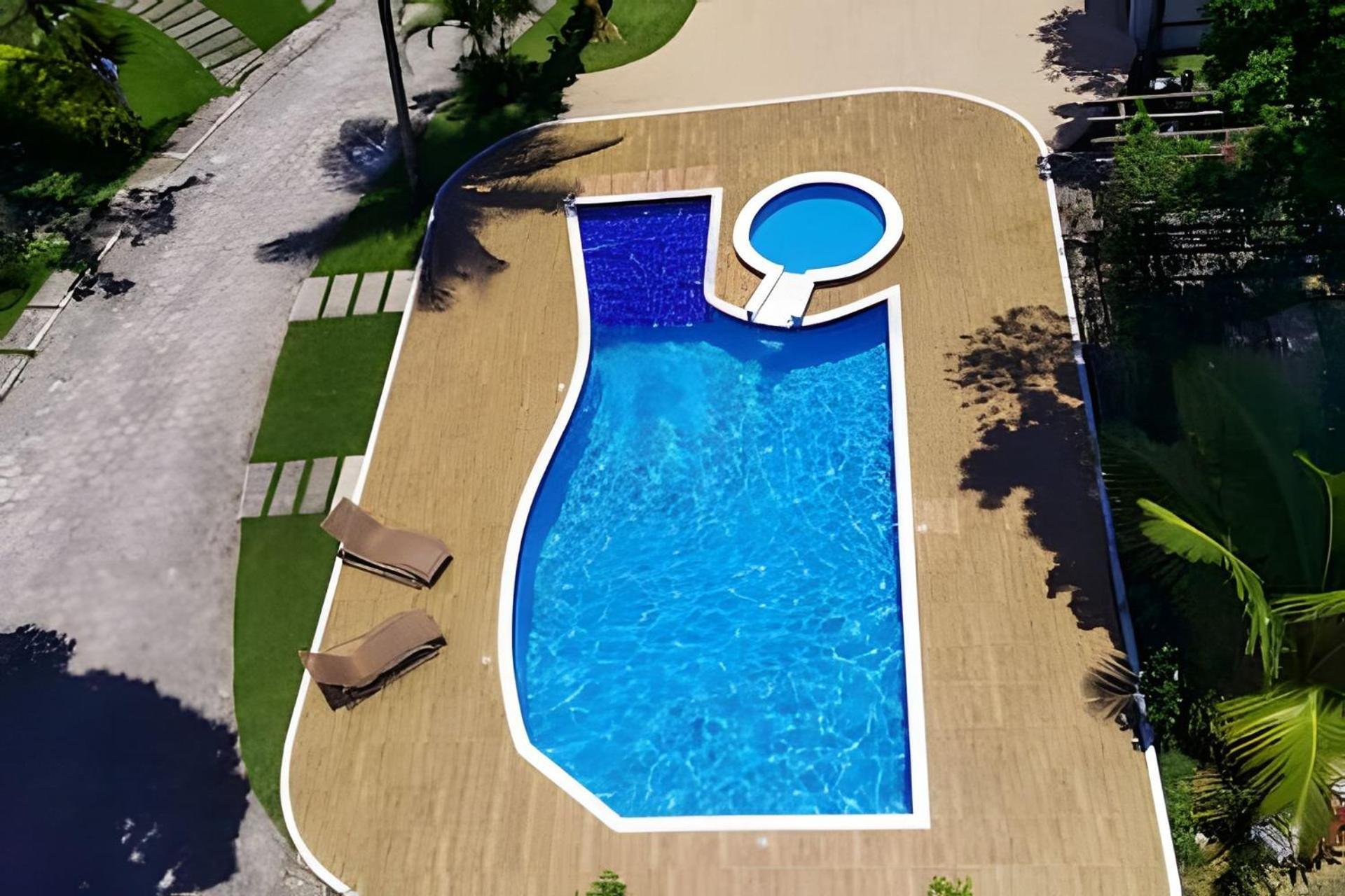 Casa de férias Casa - Cinco Suites, Cond. Piscina,1.3km Do Centro